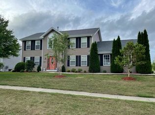 5942 Candover Rd, Loves Park, IL 61111