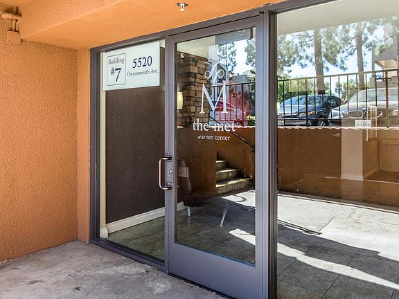 2nd image of 5520 Owensmouth Ave APT 109