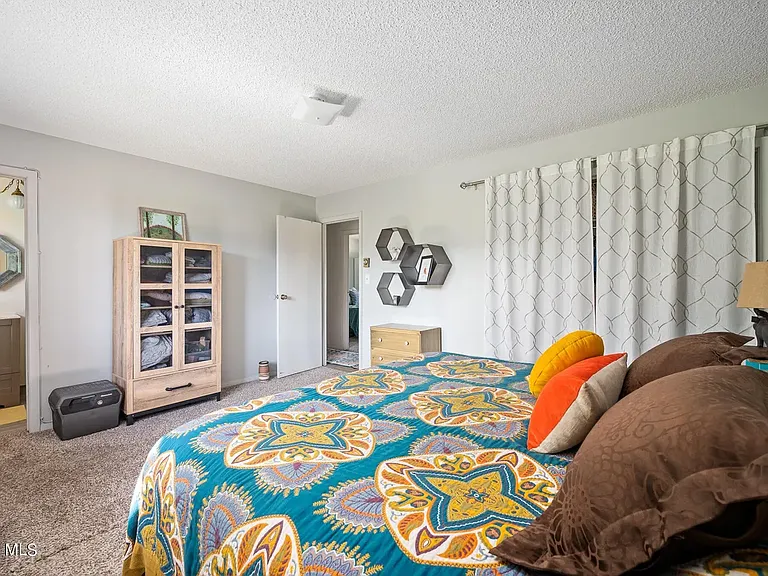 172 Pine Cone Ln #2 — Photo 6