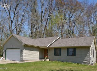 52783 Ackley Ter, Paw Paw, MI 49079