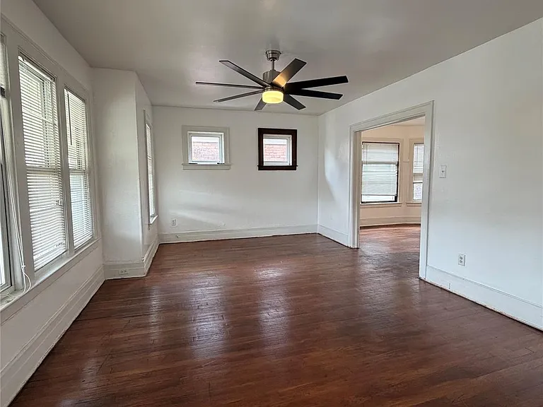 1441 W Euclid St — Photo 3