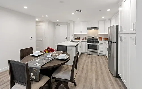 419 N Chandler Ave #422 Photo 1