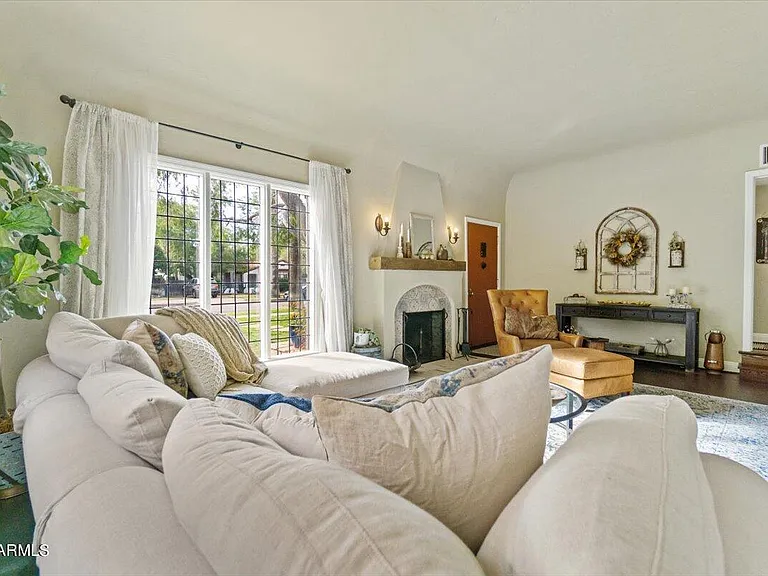 514 W Palm Ln — Photo 11