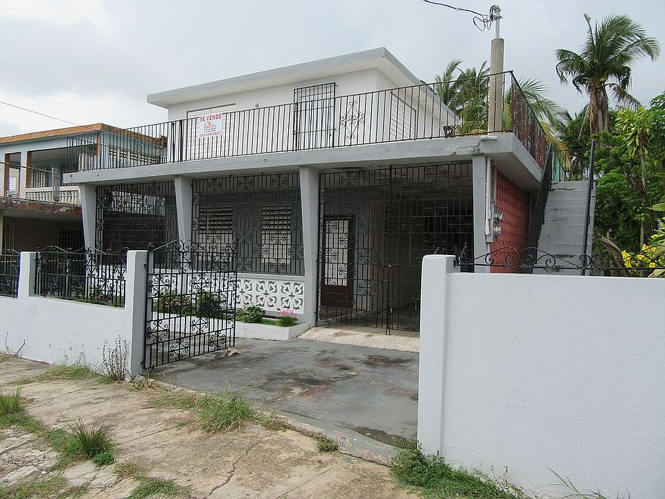 the house 3 bedrooms 2 bath 