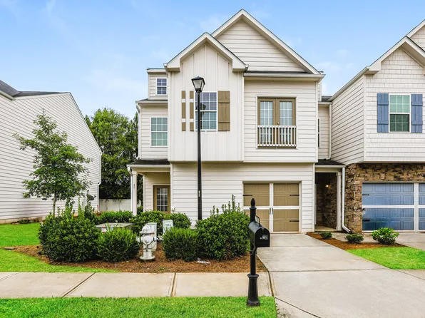 42 Madaline Ln, Dawsonville, GA 30534
