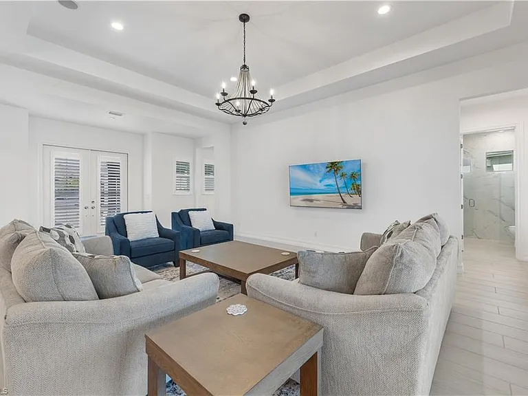 14265 Laguna Springs Ln — Photo 11