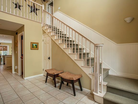 3rd image of 639 Seney Ave