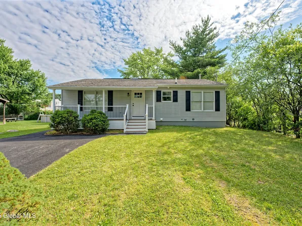 36 New Jersey Avenue, Rensselaer, NY 12144