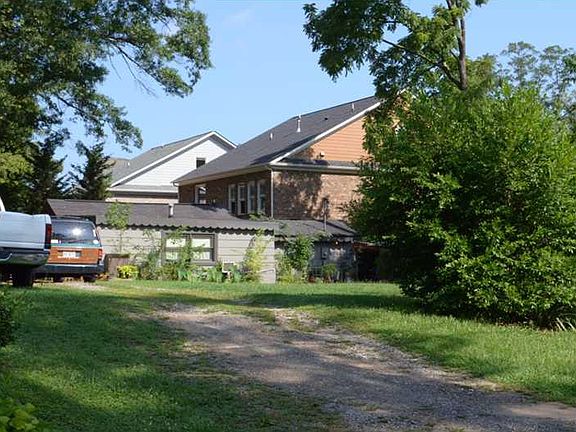 4th image of 2762 Tallulah Dr NE