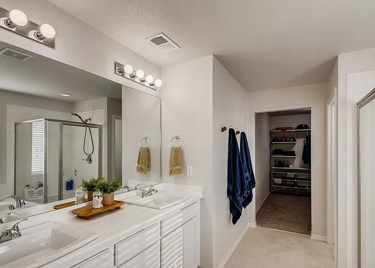 6572 Empire Ave — Photo 11