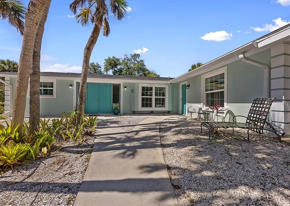 1st image of 4055 BAY OAKS CIRCLE