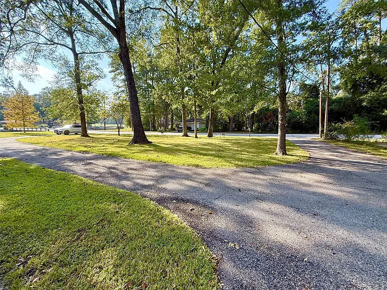 106 Longacre Dr — Photo 23