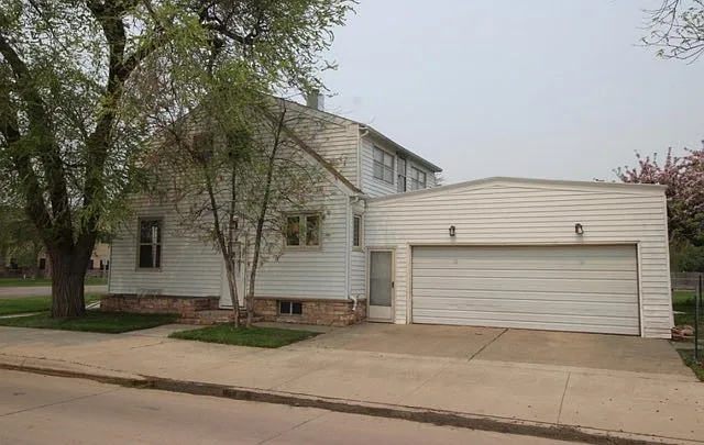 Building Photo - 804 N 2nd St