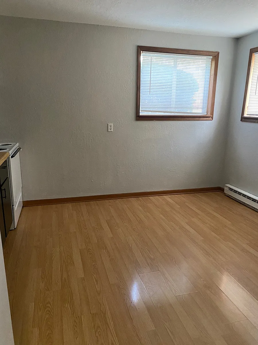 Building Photo - 182 Birch Ct #1