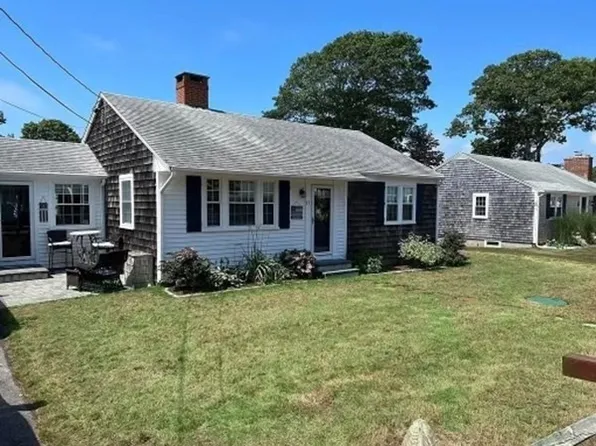 17 Bayberry Rd, West Dennis, MA 02670