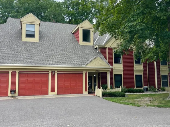 15705 26th Ave N Unit D, Plymouth, MN 55447