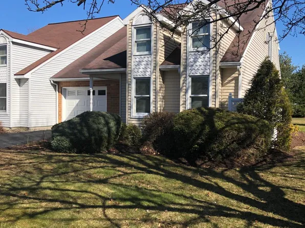 106 Willowbrook Blvd, Lewisburg, PA 17837