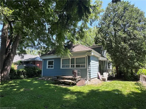 9 Norfolk St N, Hamilton, ON L8S 3J9