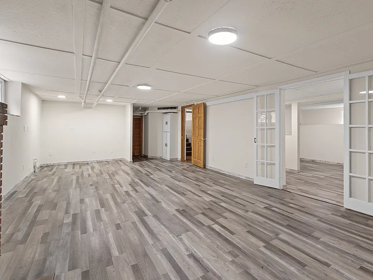 1217 West Blvd — Photo 30