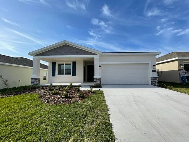 3 bed, 1725 sqft, $2,400 — Photo 1