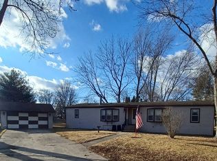 10 Countryside Est, Sandwich, IL 60548