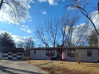 10 Countryside Est, Sandwich, IL, 60548