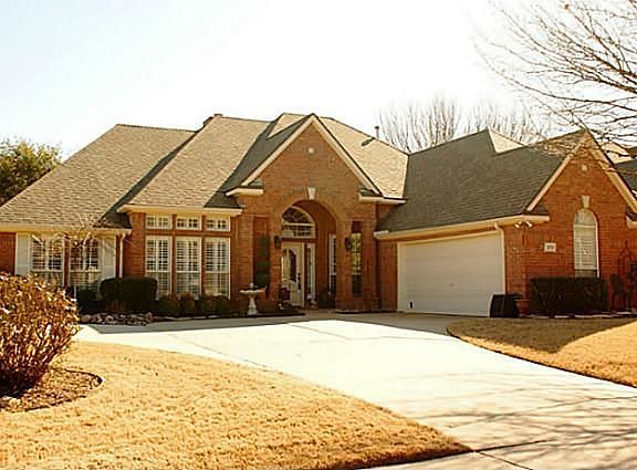 2nd image of 2101 Heather Ct