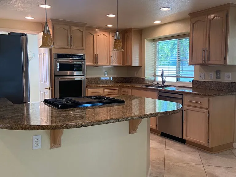 264 Thorndike Way — Photo 11