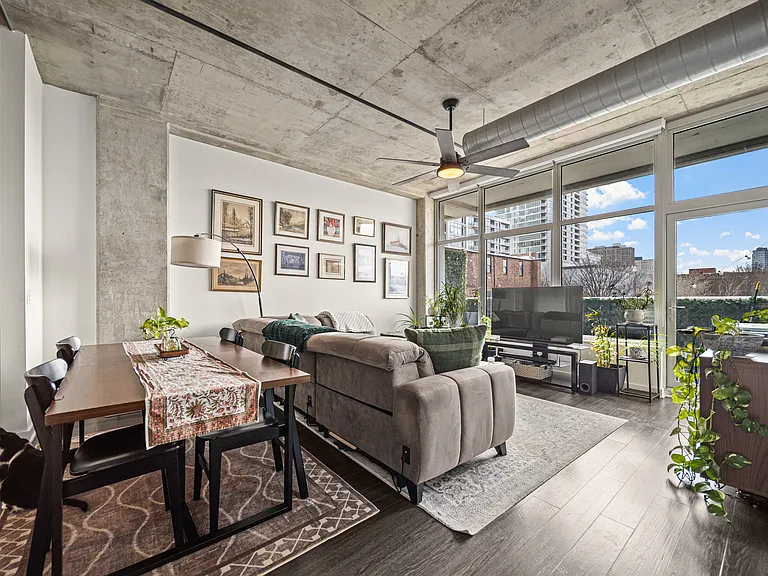 50 E 16th St #312 — Photo 3