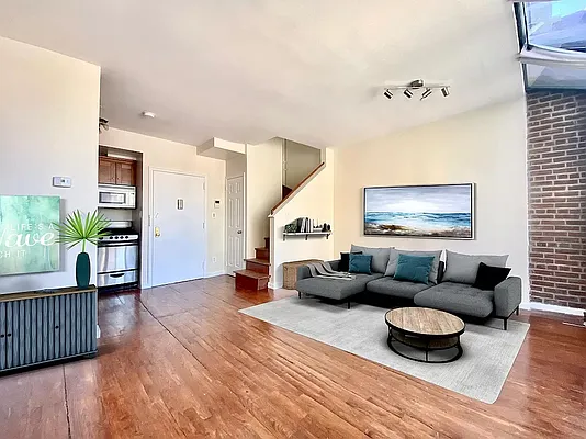 Rented by Maz Group NY | media 2