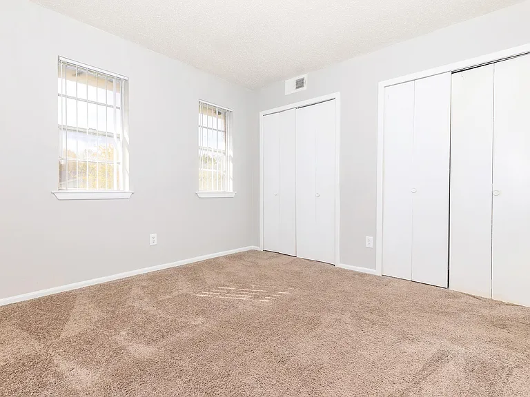 Marine Park Apartments — Photo 71