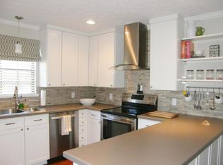 7477 SE Jamestown Ter, Hobe Sound, FL 33455