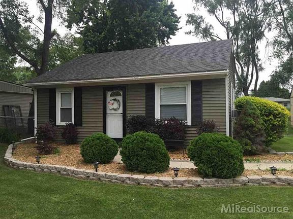 3rd image of 2441 Lee Ave
