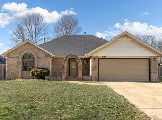 3479 W Tracy Ct, Springfield, MO 65807