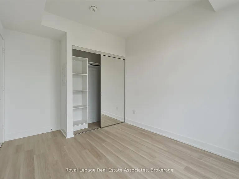 25 Cordova Ave #1802 — Photo 12