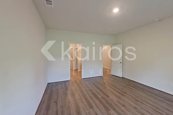 3494 Bridgewood Dr — Photo 11