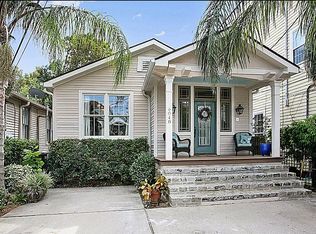 6048 Laurel St, New Orleans, LA 70118