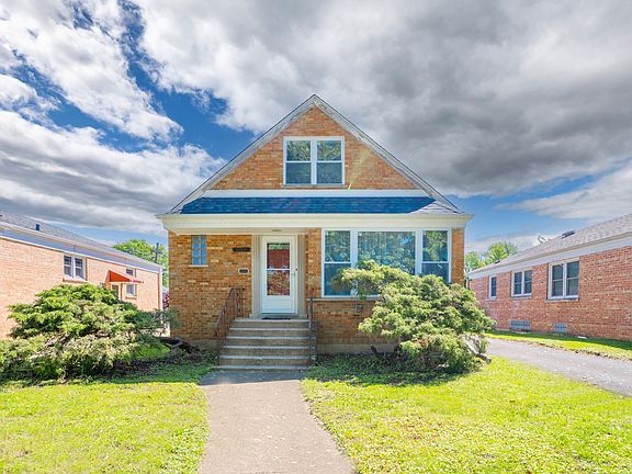 4th image of 10519 S Avers Ave