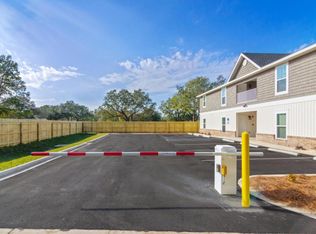 202 Reeves St #B, Niceville, FL 32578