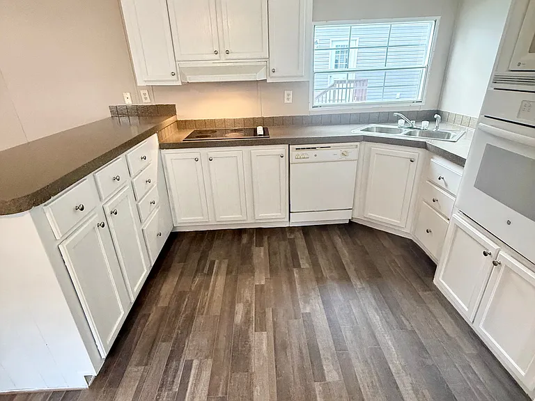2081 Chaffee Rd S — Photo 18