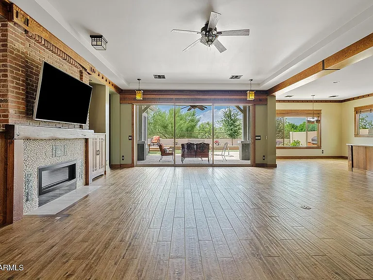 3123 E Cat Balue Dr — Photo 5