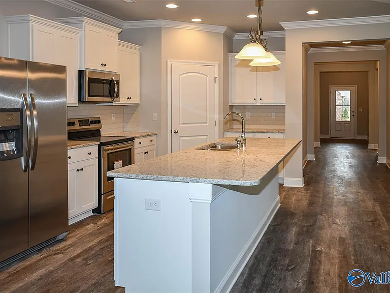 307 Ivyleaf Dr — Photo 2