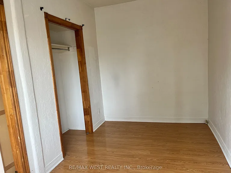 4902 Dundas St W #1 — Photo 17