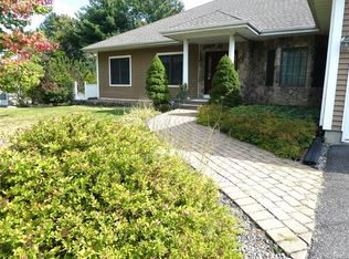 35 Ridgewood Ave, Middletown, NY 10940