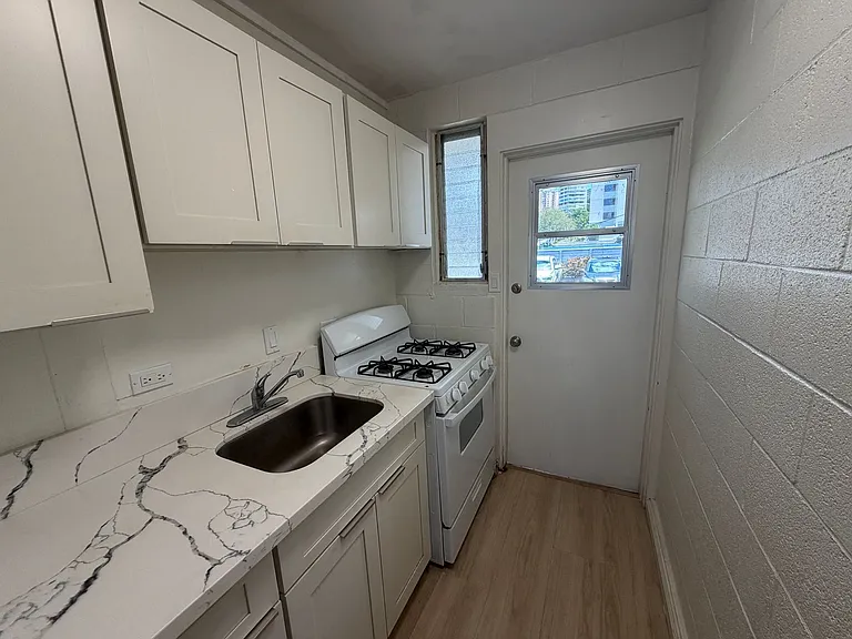 1148 Wilder Ave — Photo 13