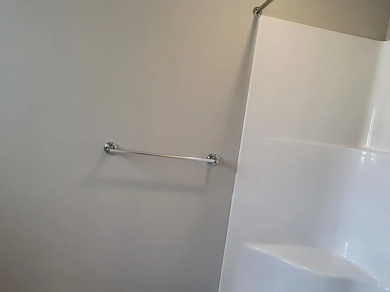 Master Bedroom's Private Full Bathroom