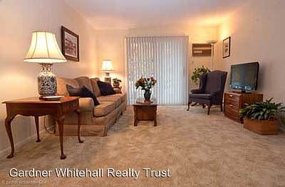 2nd image of 104 Whitehall Rd APT 14