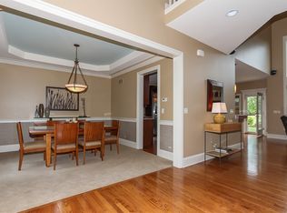 3546 Hidden Fawn Dr, Elgin, IL 60124