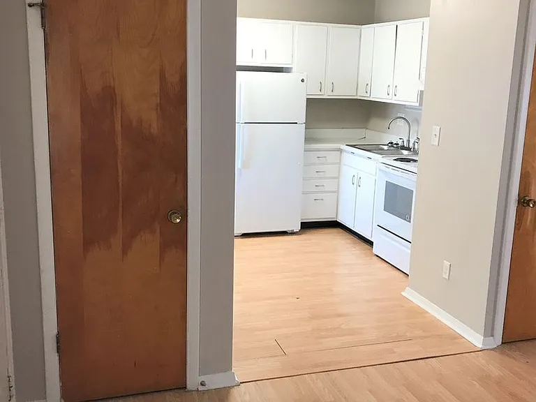 807 S Randolph St — Photo 17