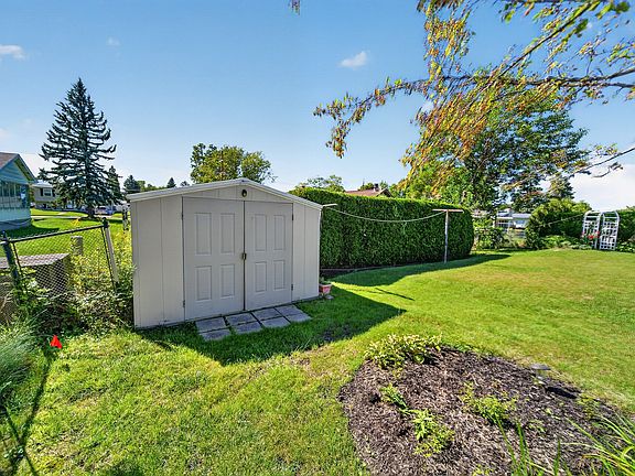 5th image of 3418 Regis Dr